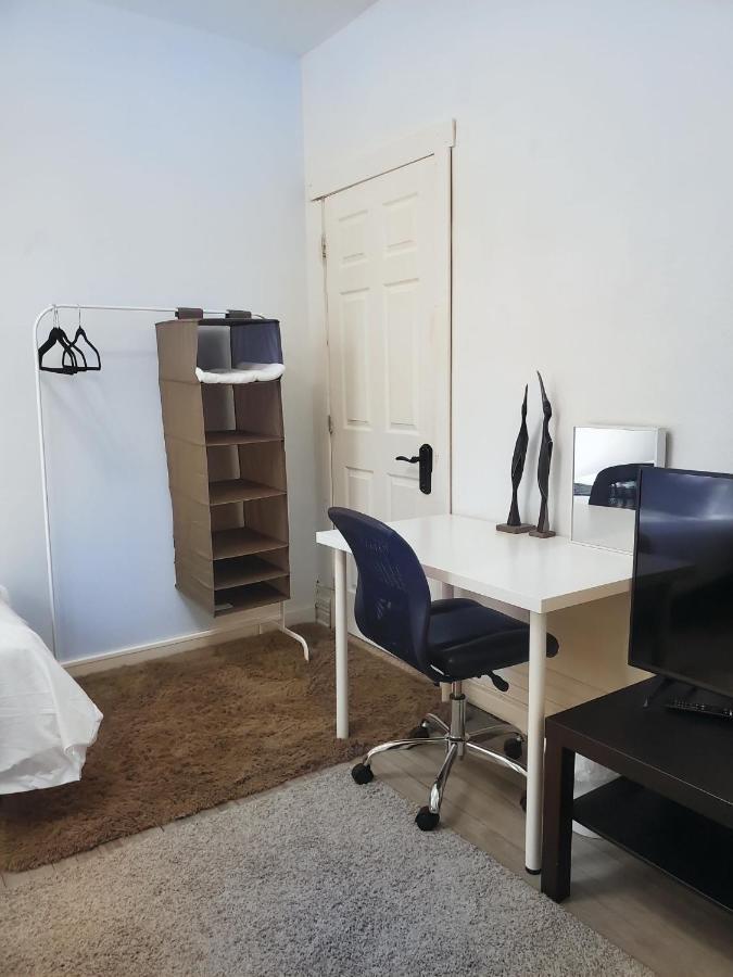Booking-Eddy- Single Room With Self Check-In Hull Exteriér fotografie