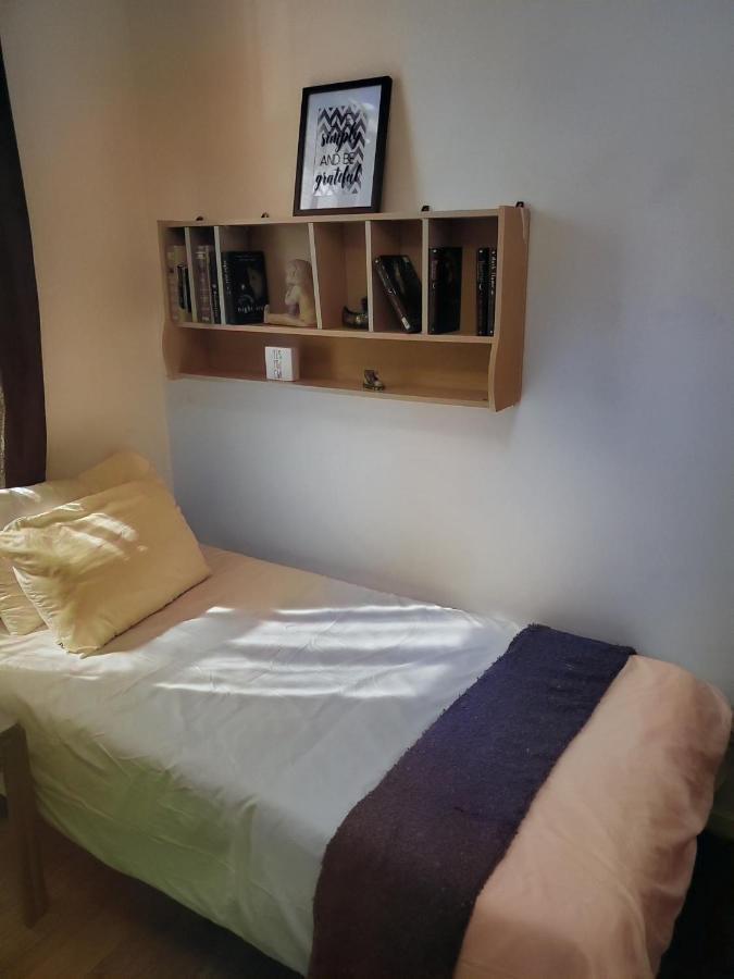 Booking-Eddy- Single Room With Self Check-In Hull Exteriér fotografie