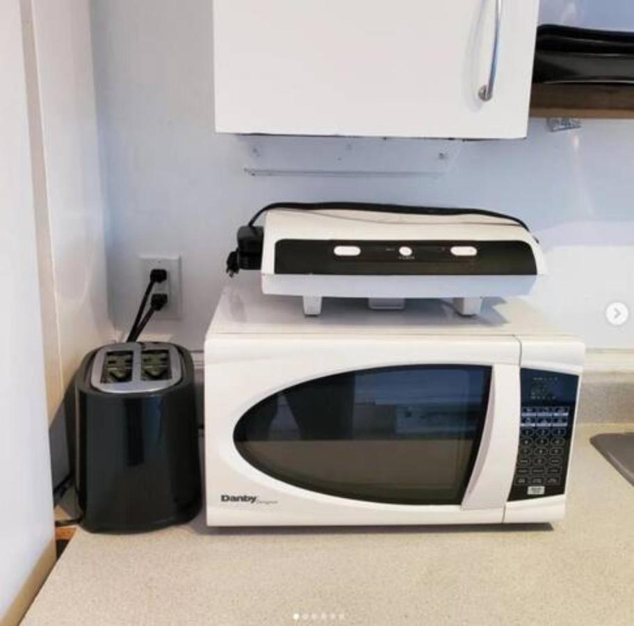 Booking-Eddy- Single Room With Self Check-In Hull Exteriér fotografie